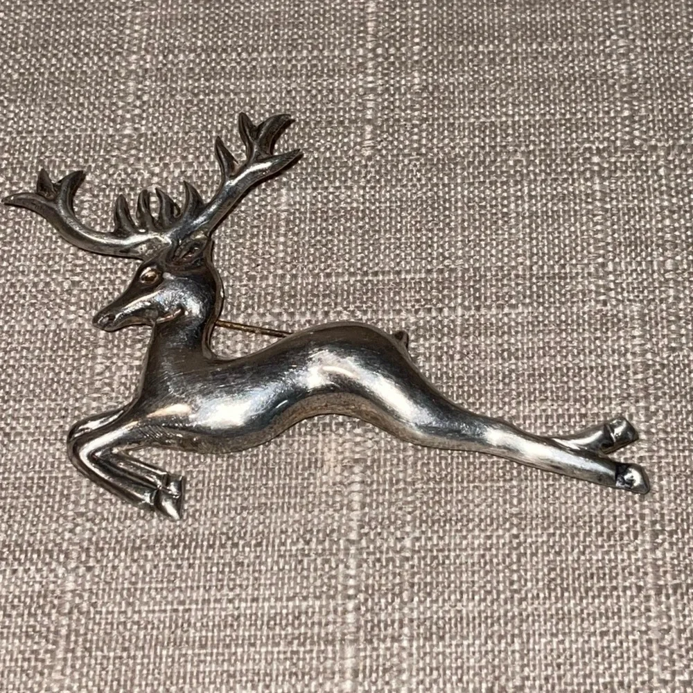 925 Sterling Silver Brochure
